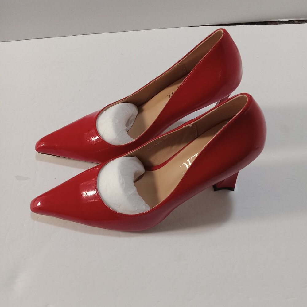 High Heels - Picture 3 of 7